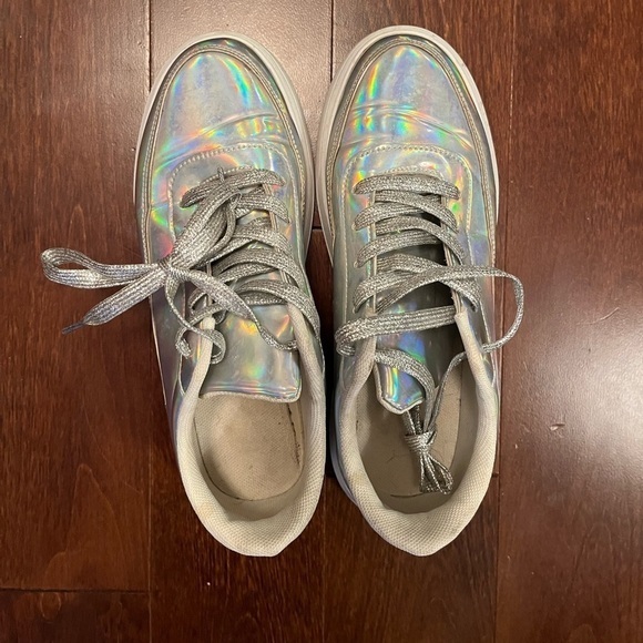 Shoes - ⭐️ Shiny silver sneakers- size 37